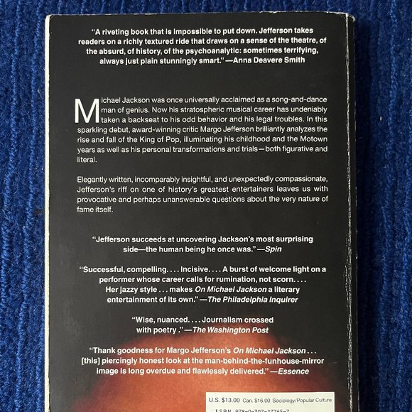 7 Used Paperback Books! (please message or bundle for individual titles) - Picture 10 of 14